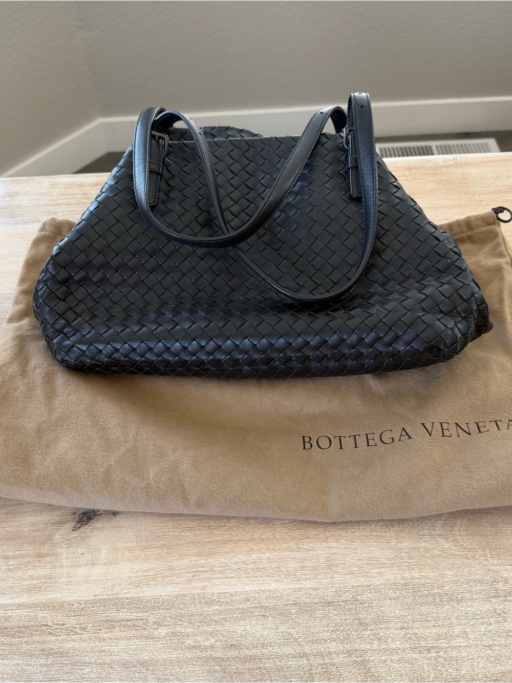 Bottega Veneta Black Intrecciato Woven Leather Shoulder Bag - Picture 6 of 11